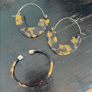 Bundle Tortoiseshell flat hoop dangle earrings and bracelet set from Francesca’s